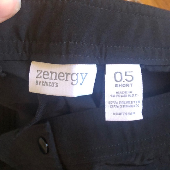 Zenergy by Chico’s 0.5 Short Pants - Picture 2 of 3